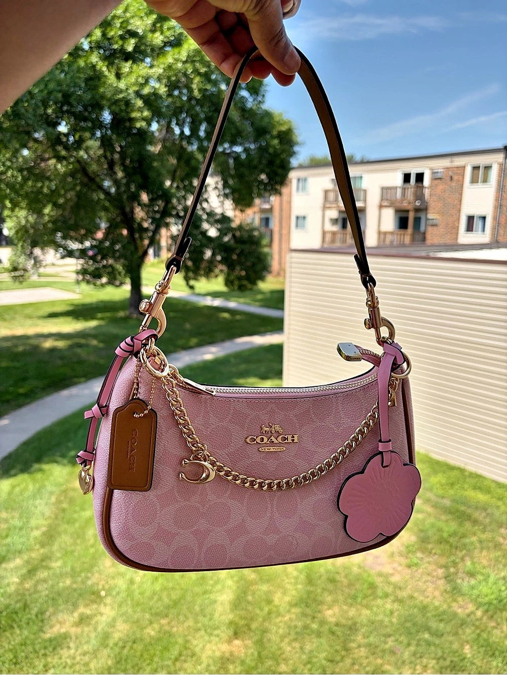 Teri Shoulder Bag In Signature Canvas With Charms Pink